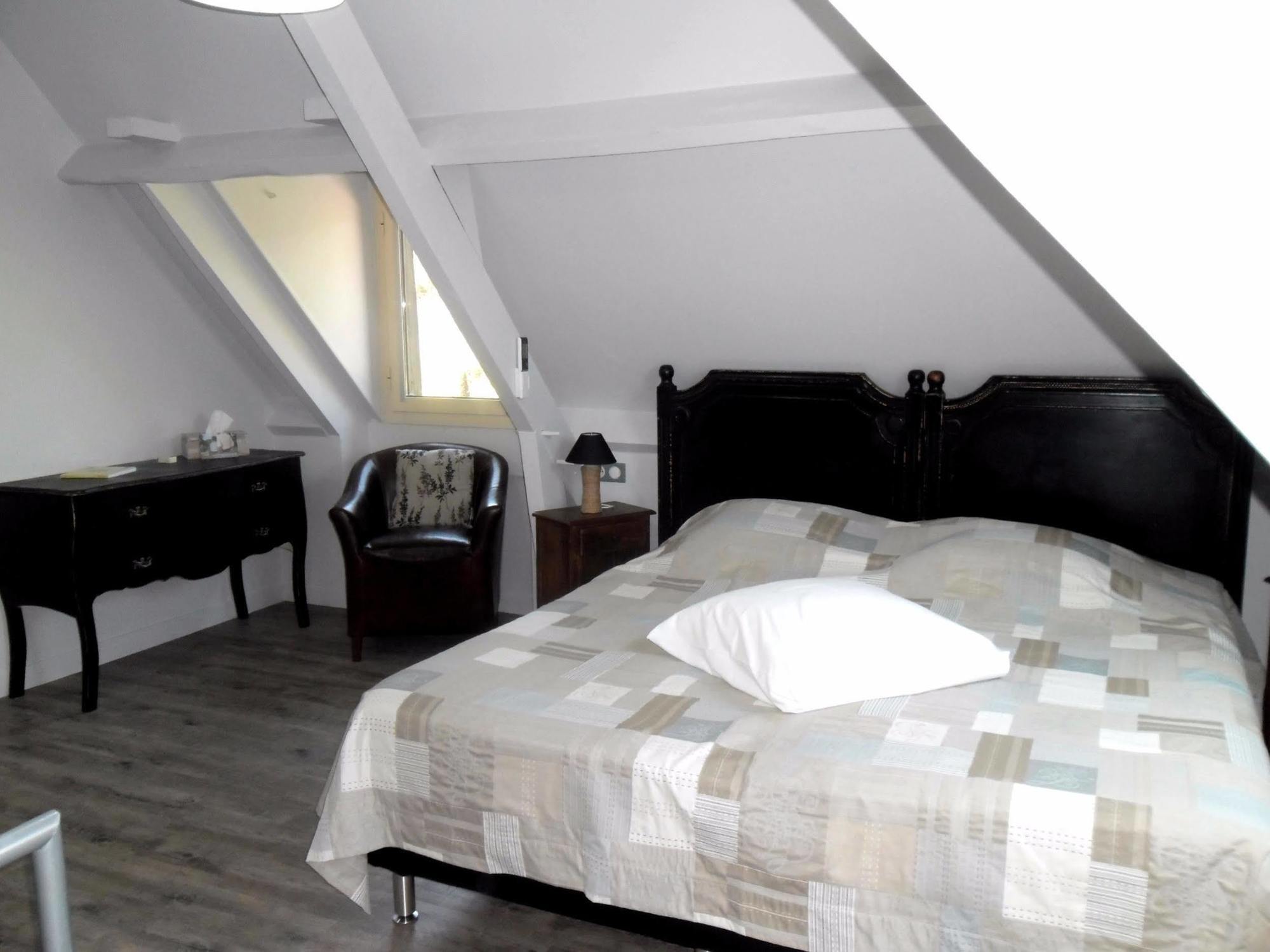 Logis Hotel-Restaurant Les Collines 59 Route Des Cretes Cublac エクステリア 写真